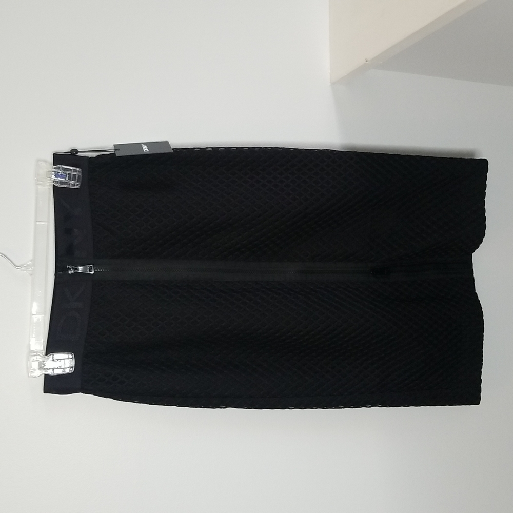 DKNY black fitted skirt size 0